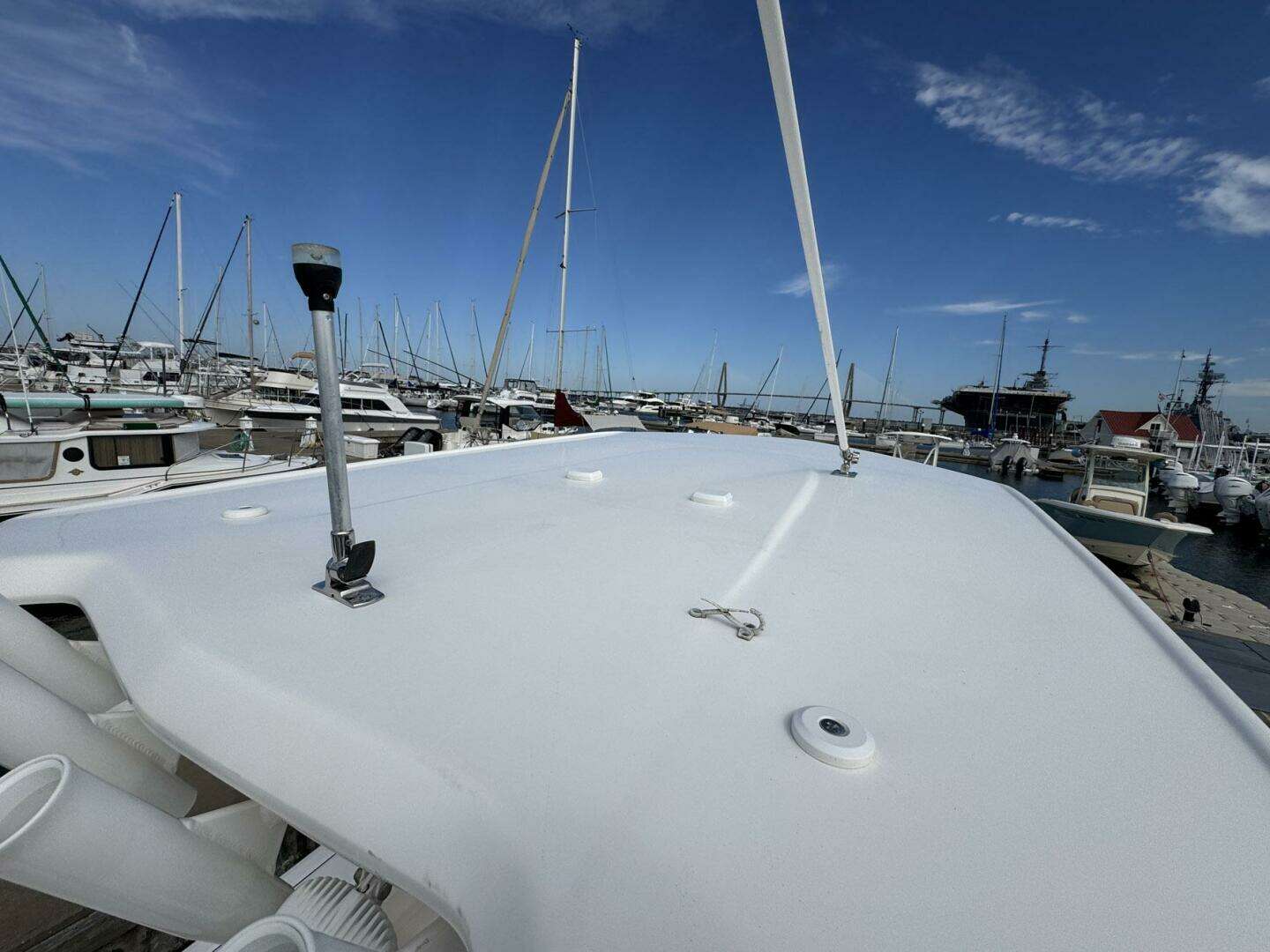 2021 Robalo 246 Cayman - Image 16