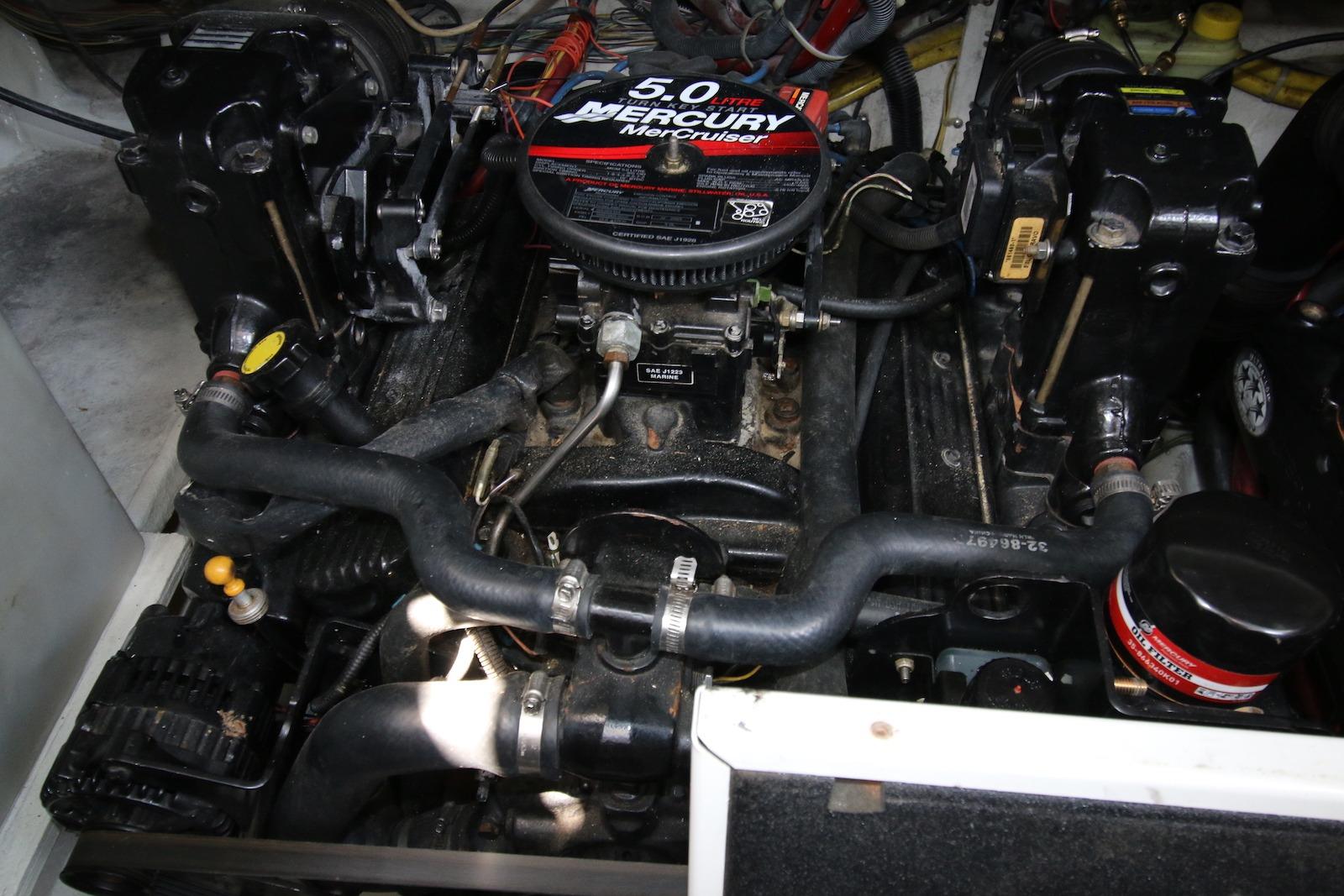 Engine compartment of a 2006 Maxum 3100 SE with a 5.0L Mercury MerCruiser engine.