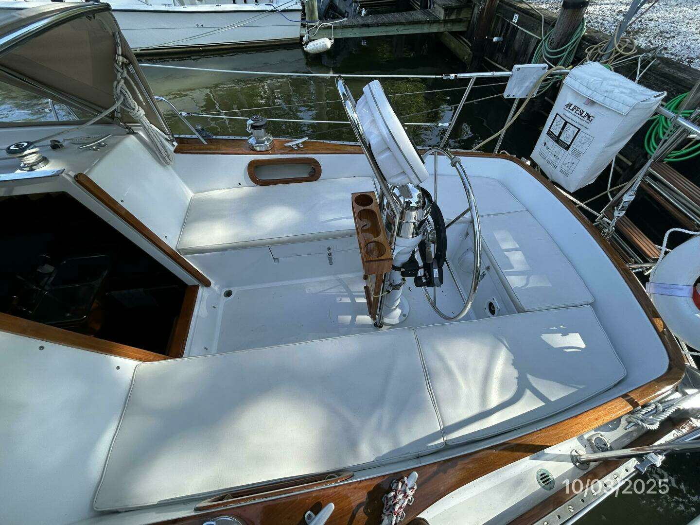 1986 Bristol 35.5C - Image 33