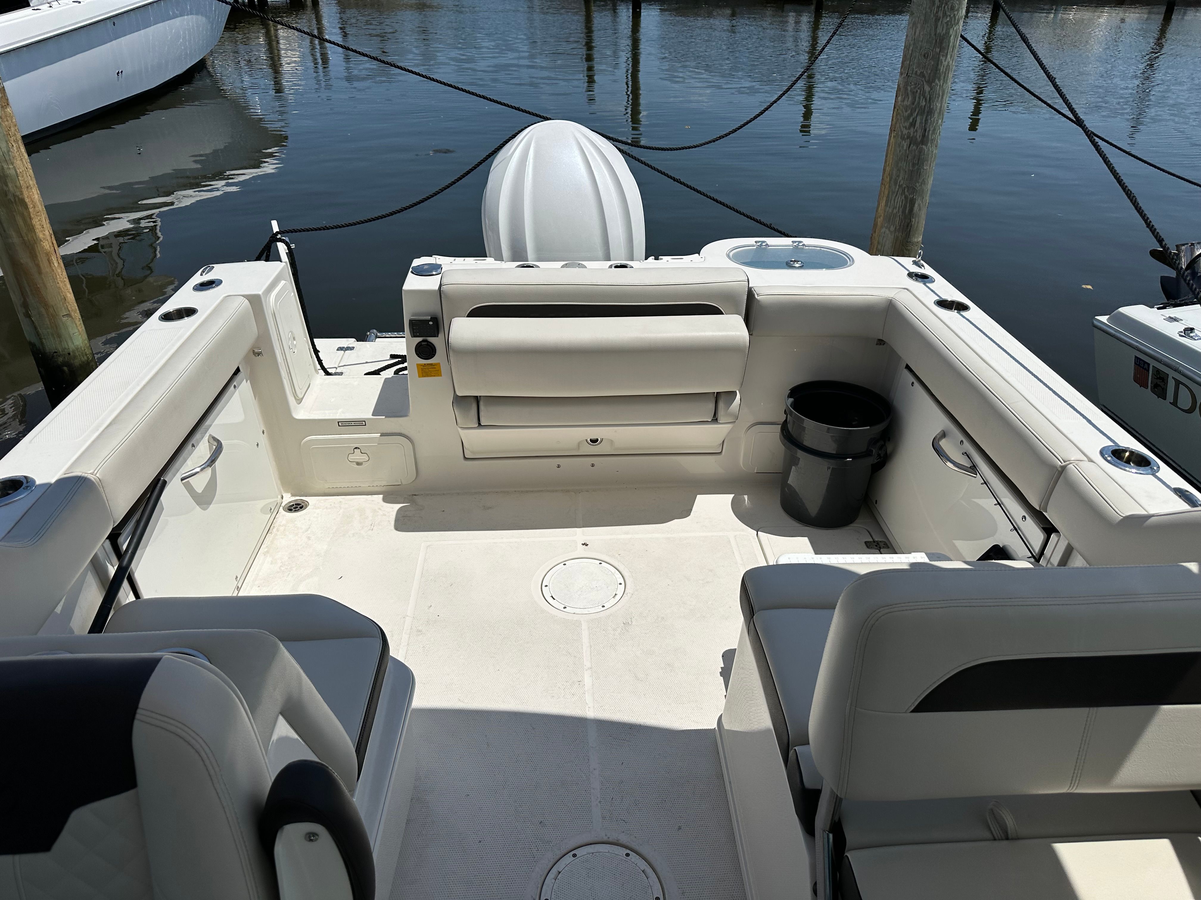 2023 Sailfish 245 DC - 10