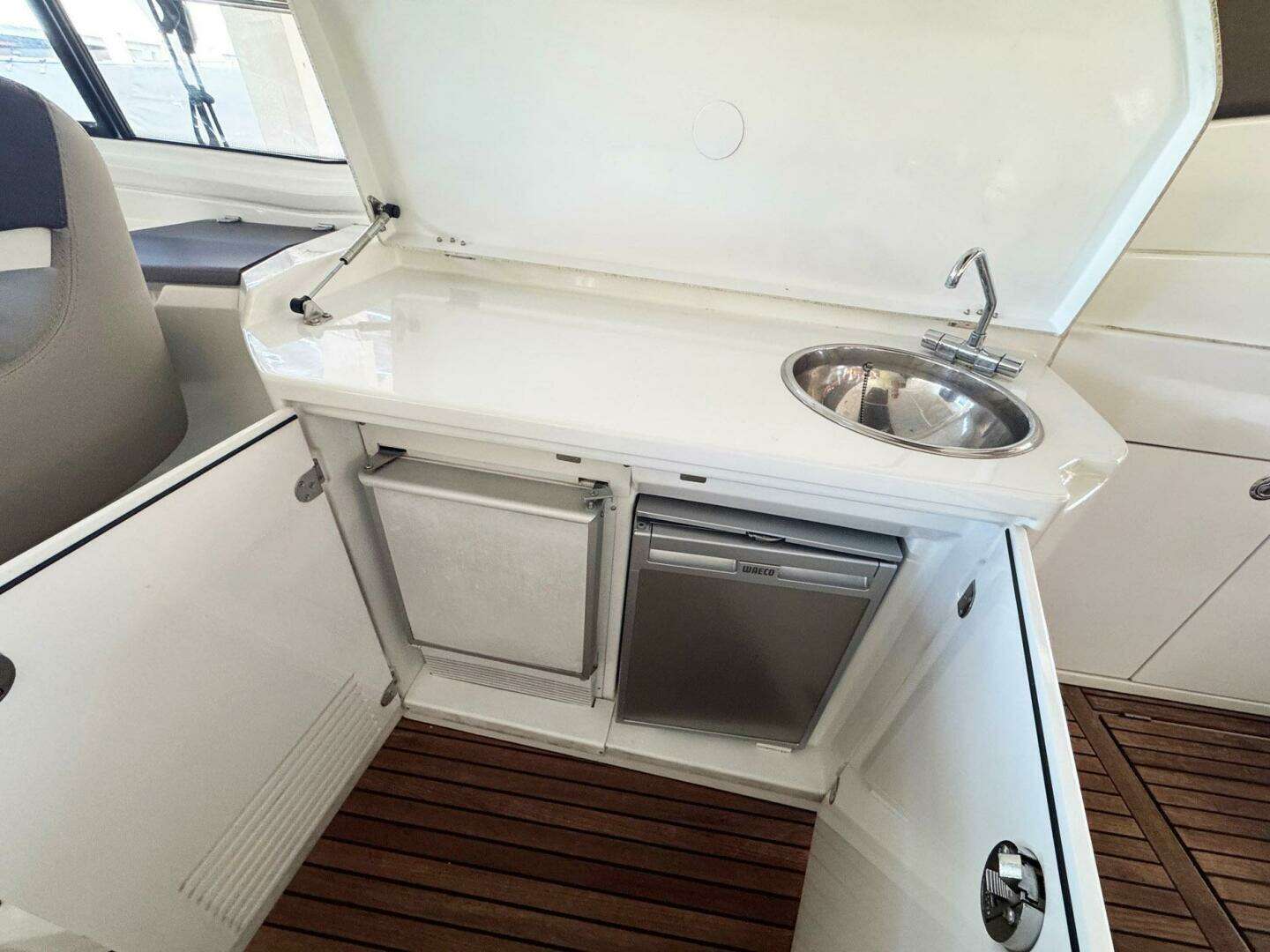 2015 Beneteau Gran Turismo 44 - Image 16