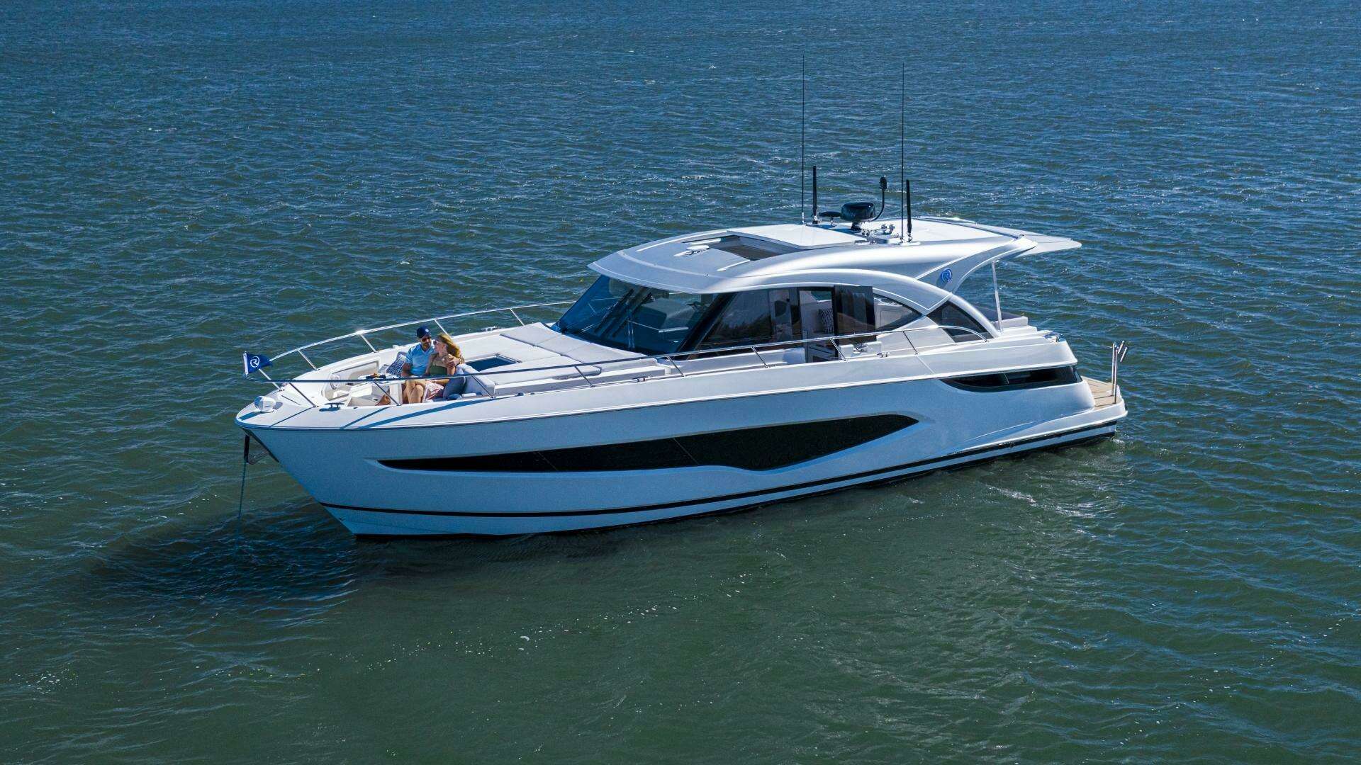 2026 Riviera 4300 Sports Express - Image 5