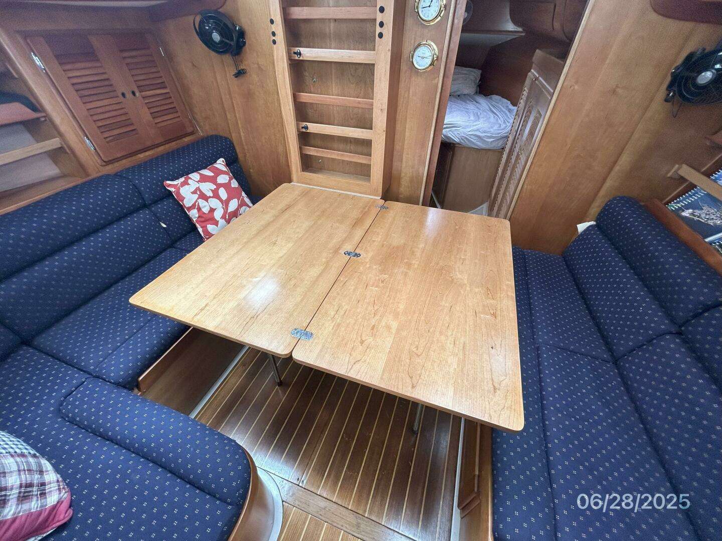 1995 Freedom 40/40 - Image 47