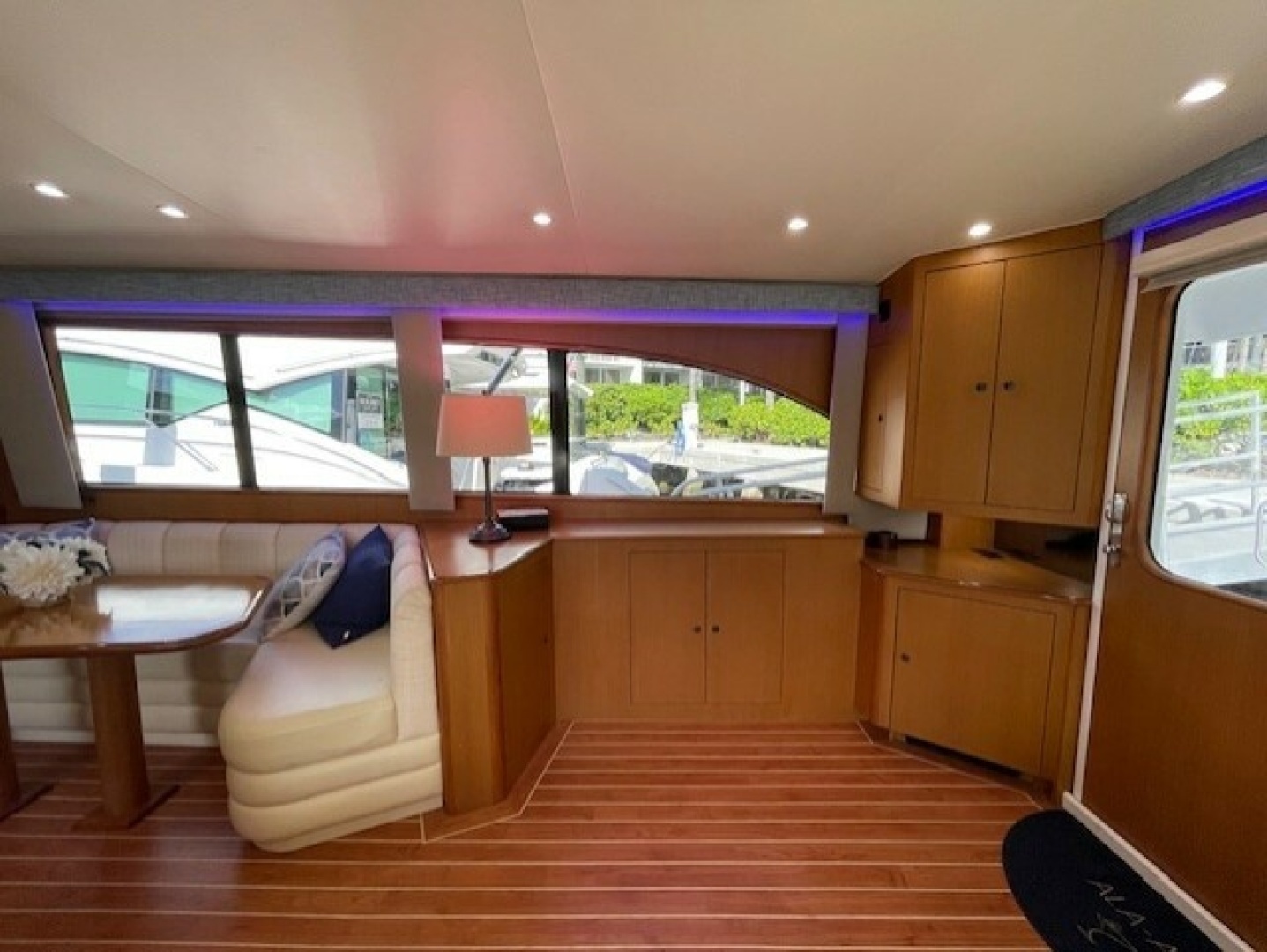 2003 Post Sportfish - Image 39