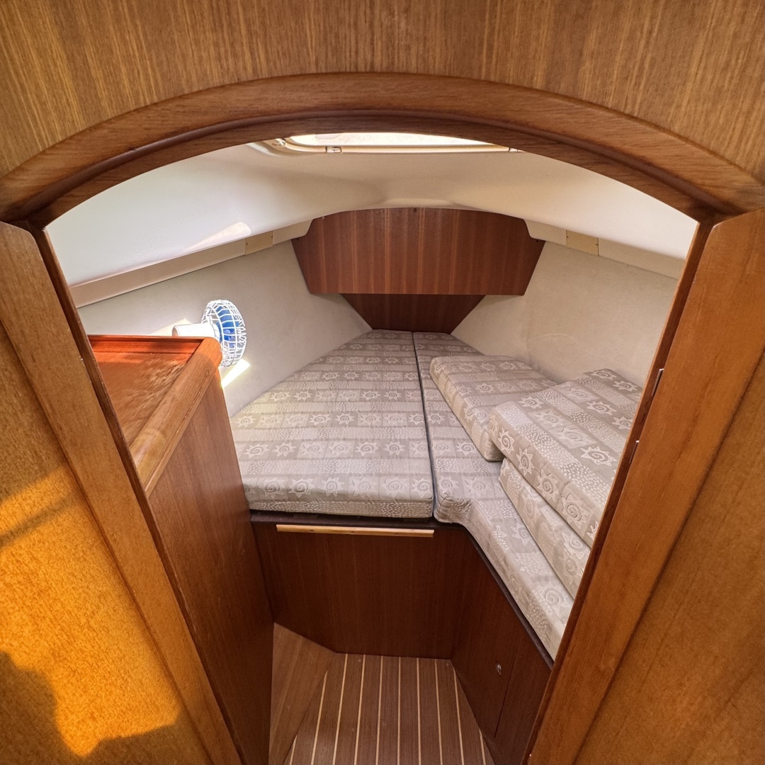 2002 Hunter 326 - Image 3