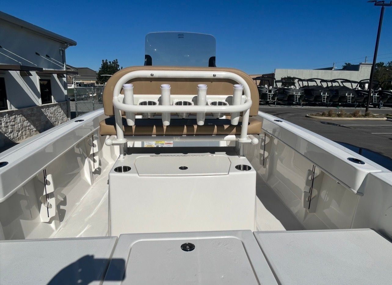 2026 Bayliner TROPHY CC20 - 11