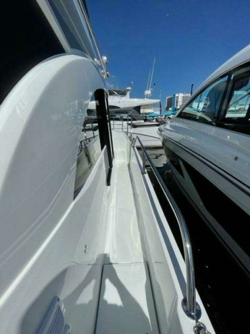 2026 Beneteau Antares 11 Fly - Image 34