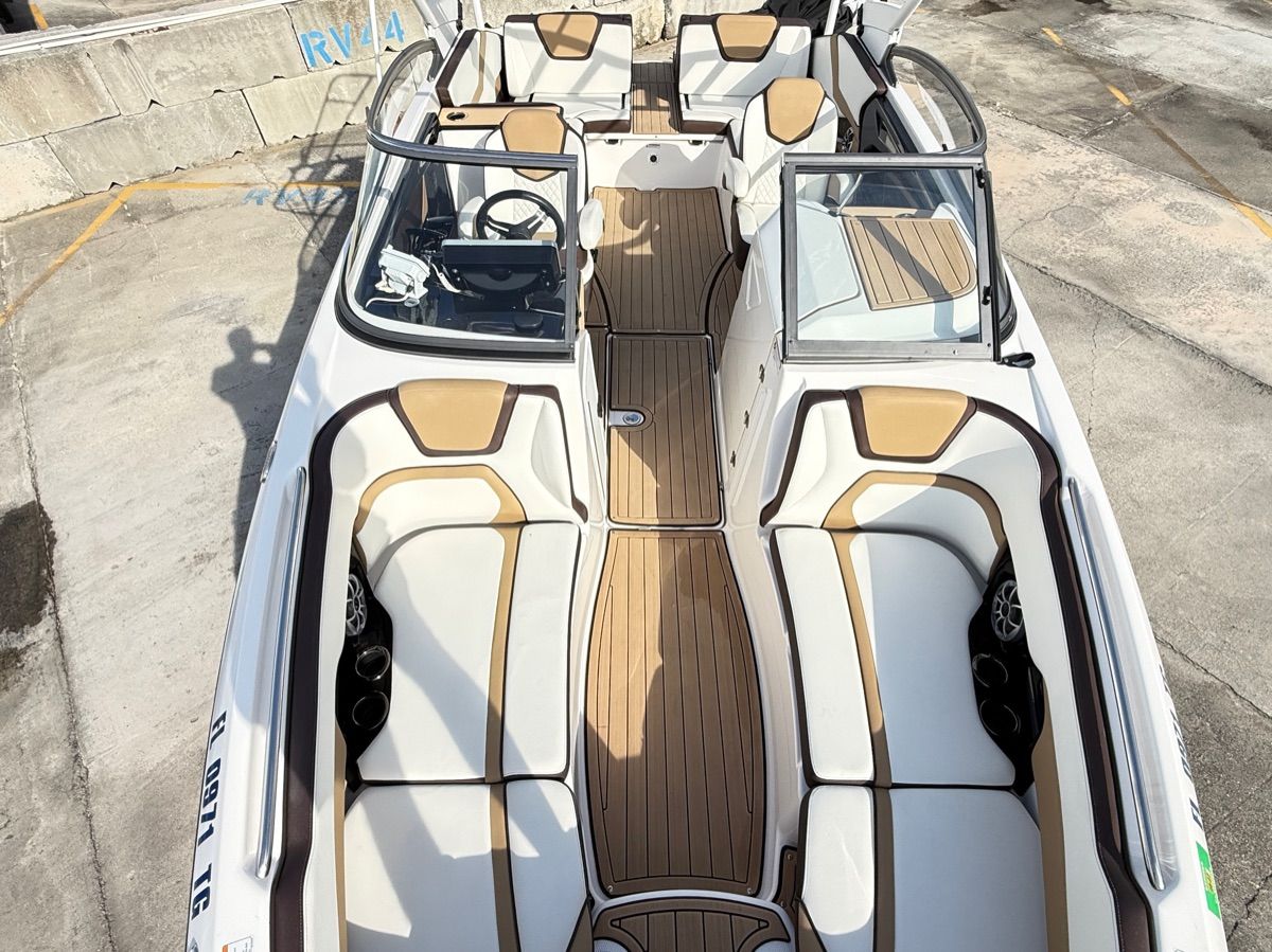 2022 Yamaha Boats 252SE - 9