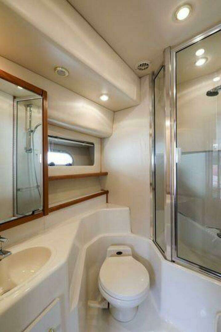 1998 Bayliner 4788 - Image 34