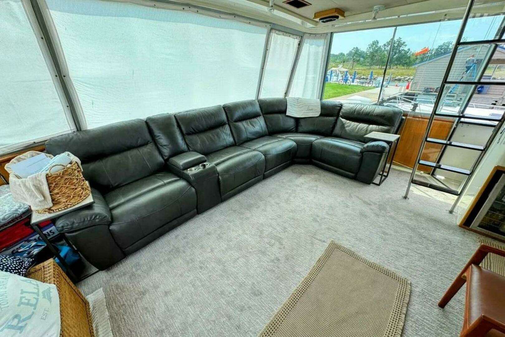 1986 Bertram 58 Flybridge Motor Yacht - Image 43