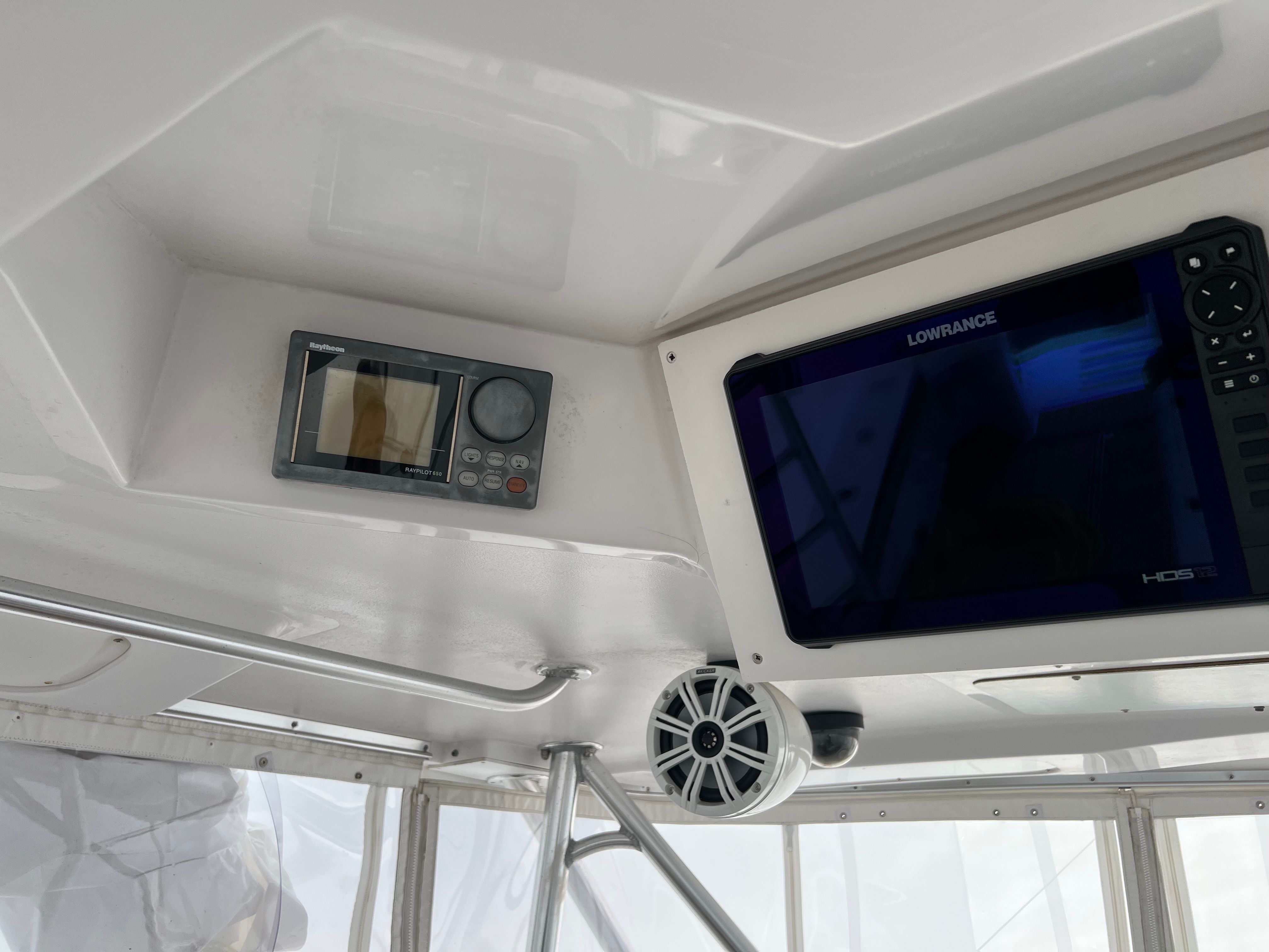 1998 Luhrs 32 - 14