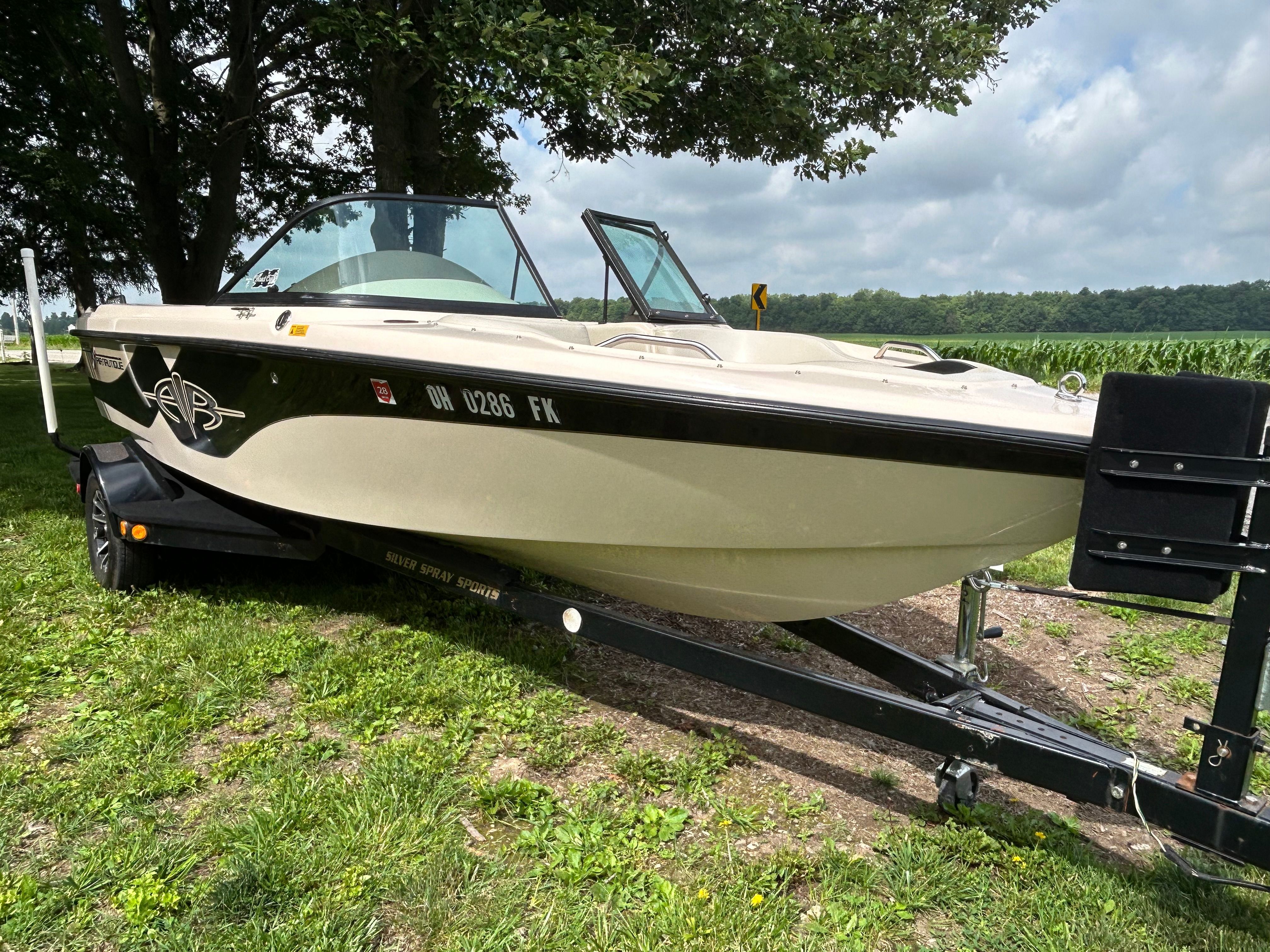 2001 Correct Craft Super Air Nautique - 2