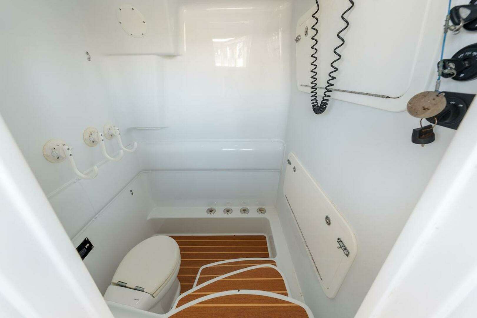 2013 Yellowfin 39 Offshore - Image 41