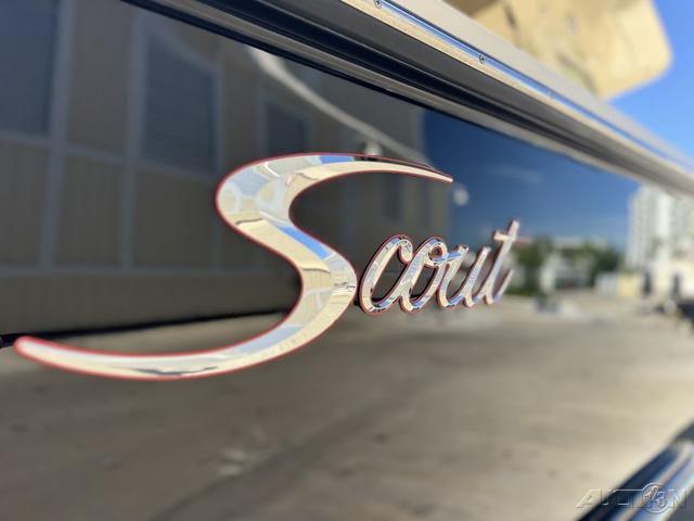 Scout 330 LXF 2022 model logo on boat exterior
