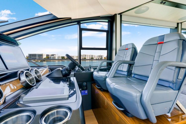 2022 Sunseeker 65 Sport Yacht - Image 27