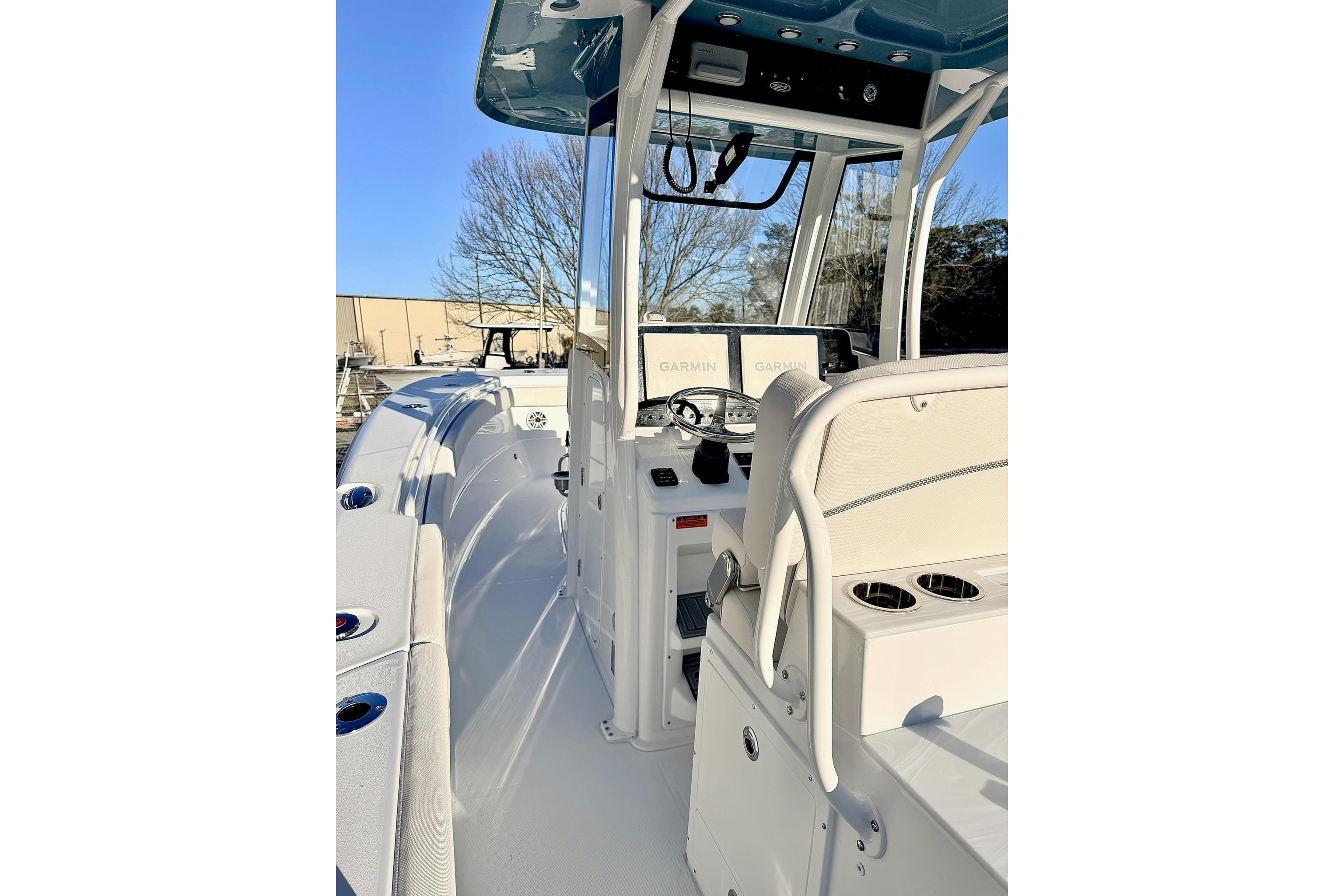 2026 Sea Hunt Ultra 275 Coffin Box boat interior with Garmin navigation system.
