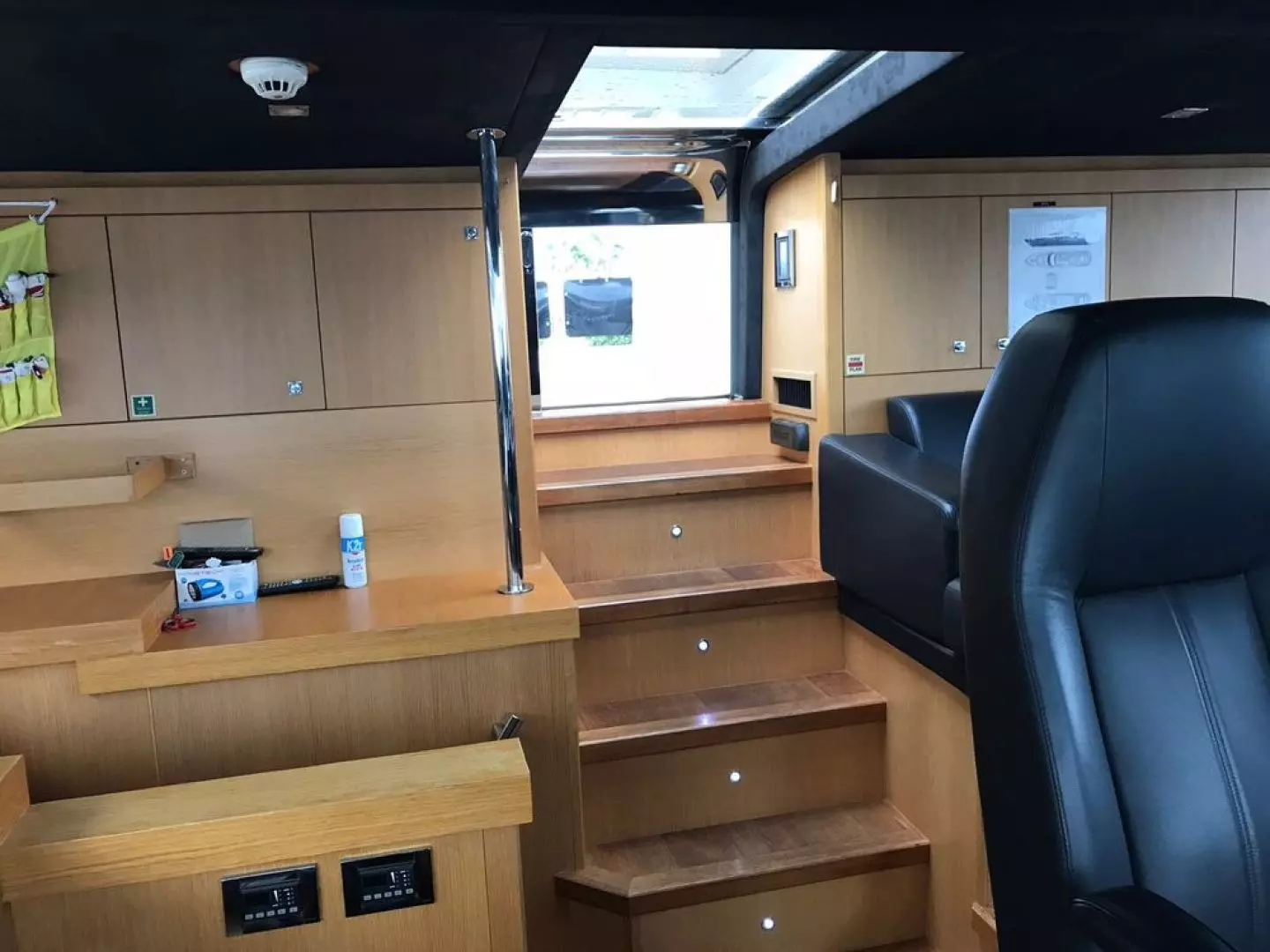 2011 Sunseeker Yacht - Image 25