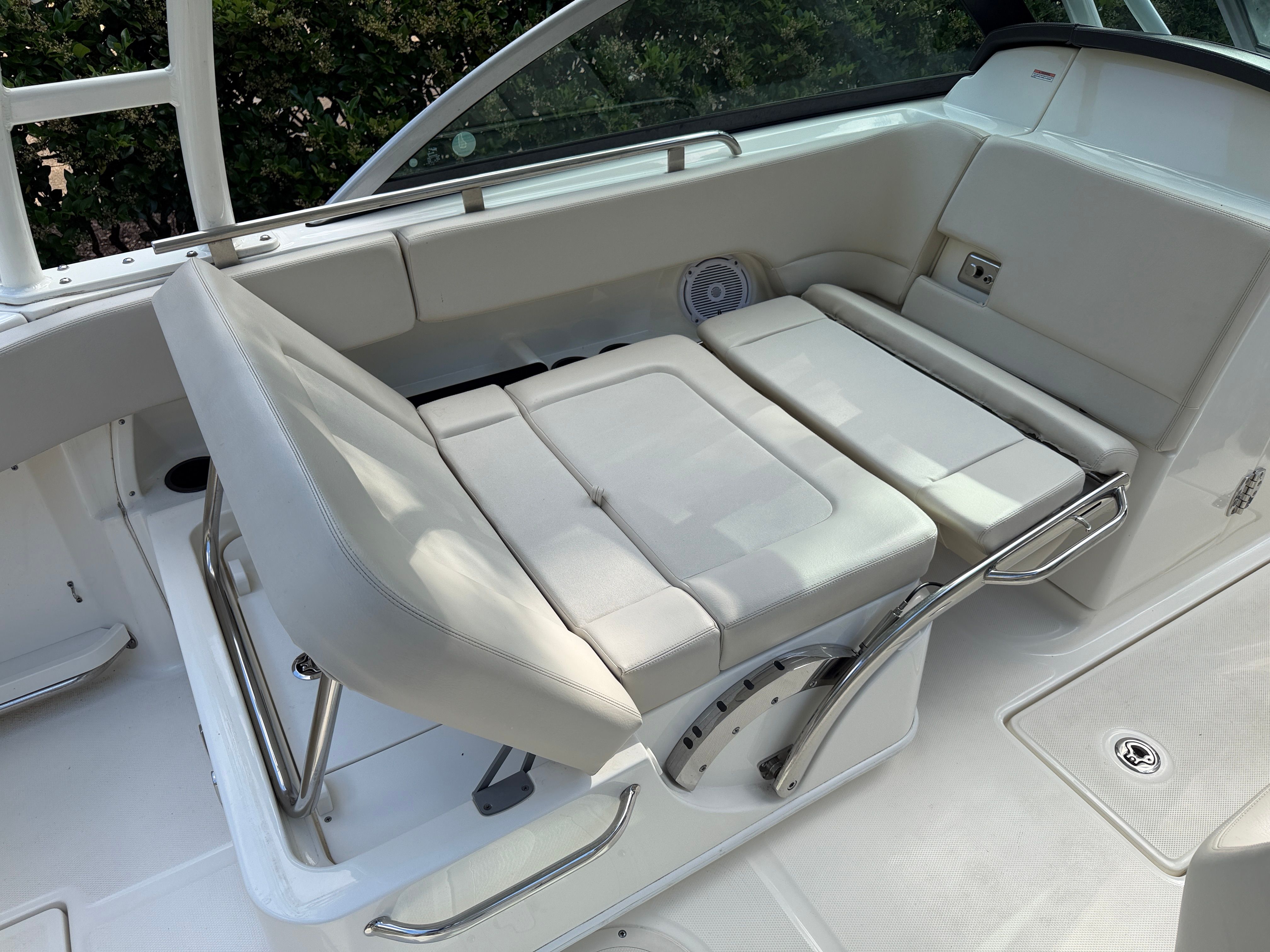 2020 Boston Whaler Vantage 230 - 8