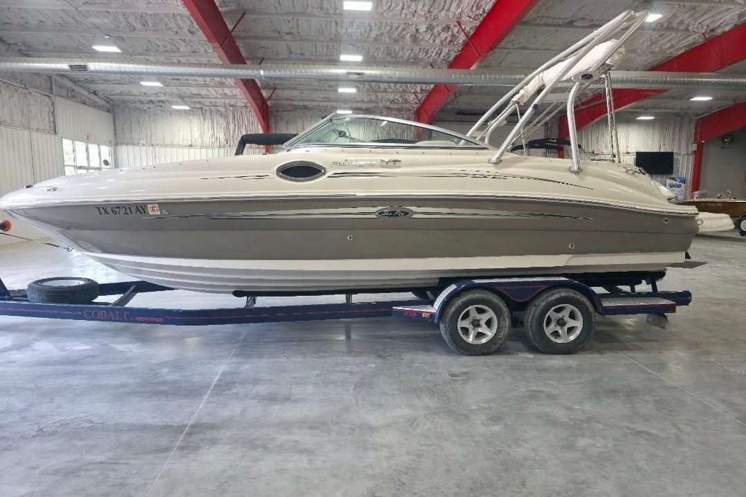 2008 Sea Ray 240 Sundeck
