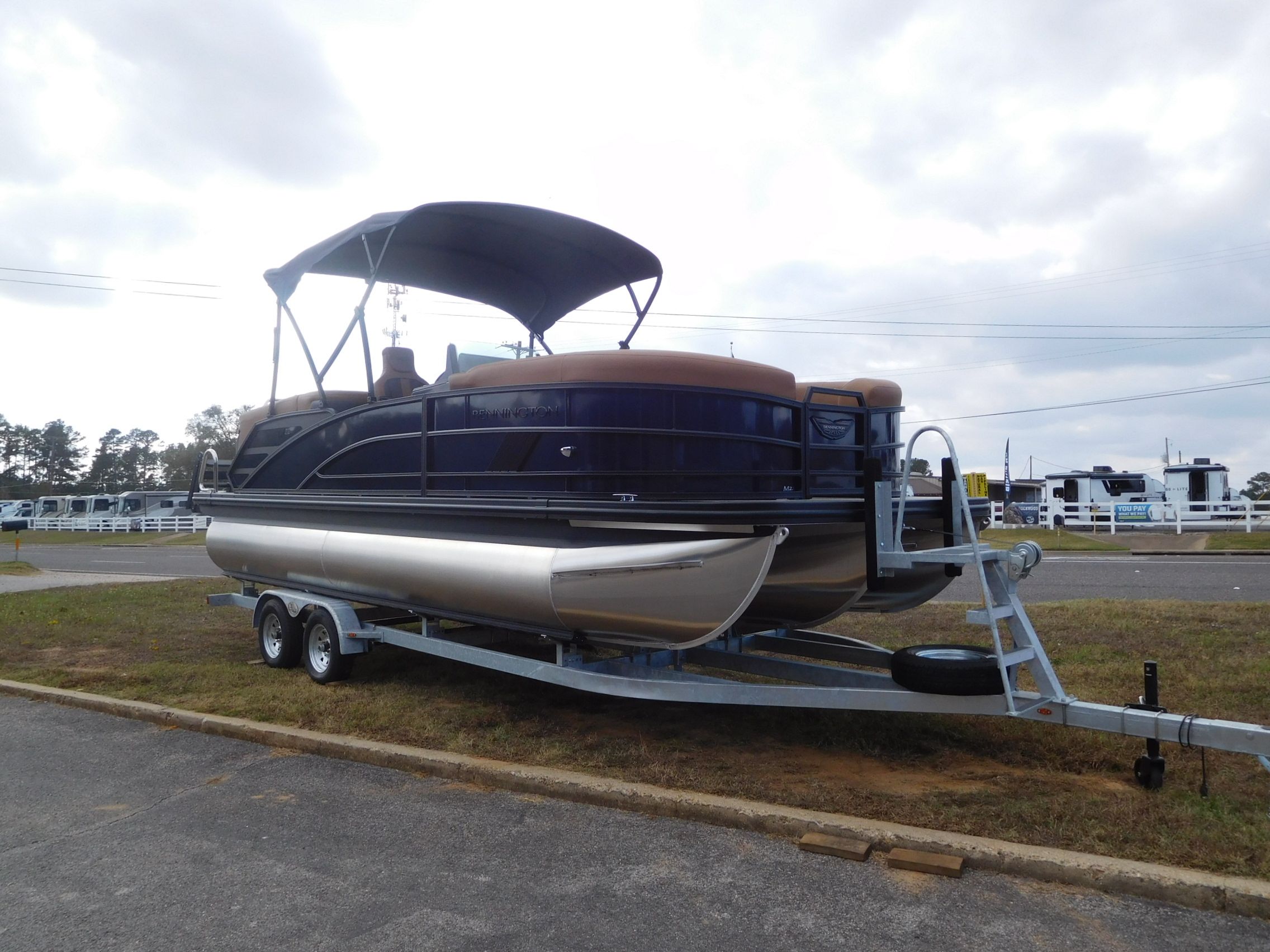 2026 Bennington 22 MFB - 24