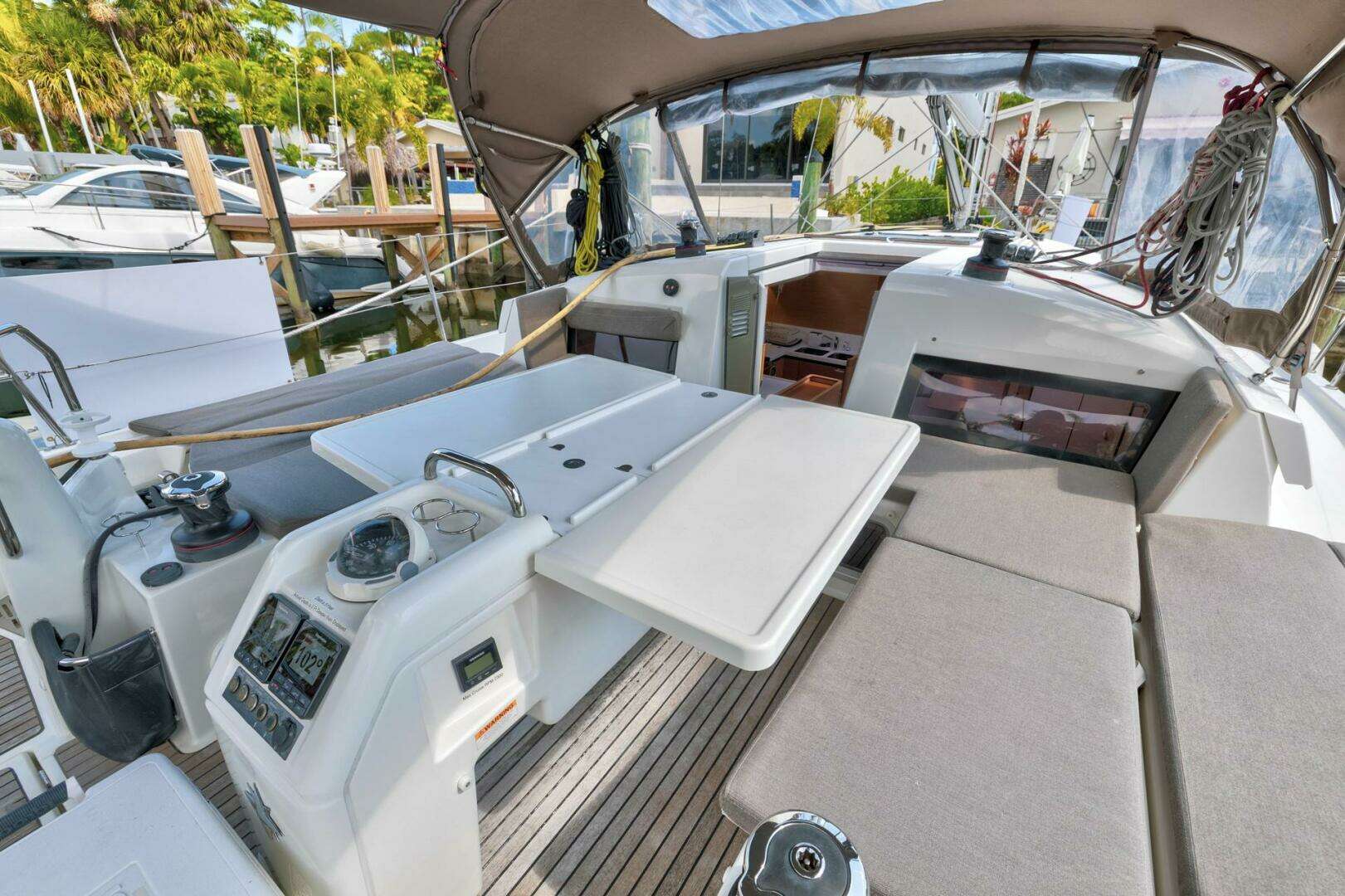 2021 Jeanneau 440 - Image 9