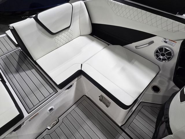 2026 Yamaha Boats 222S - 11