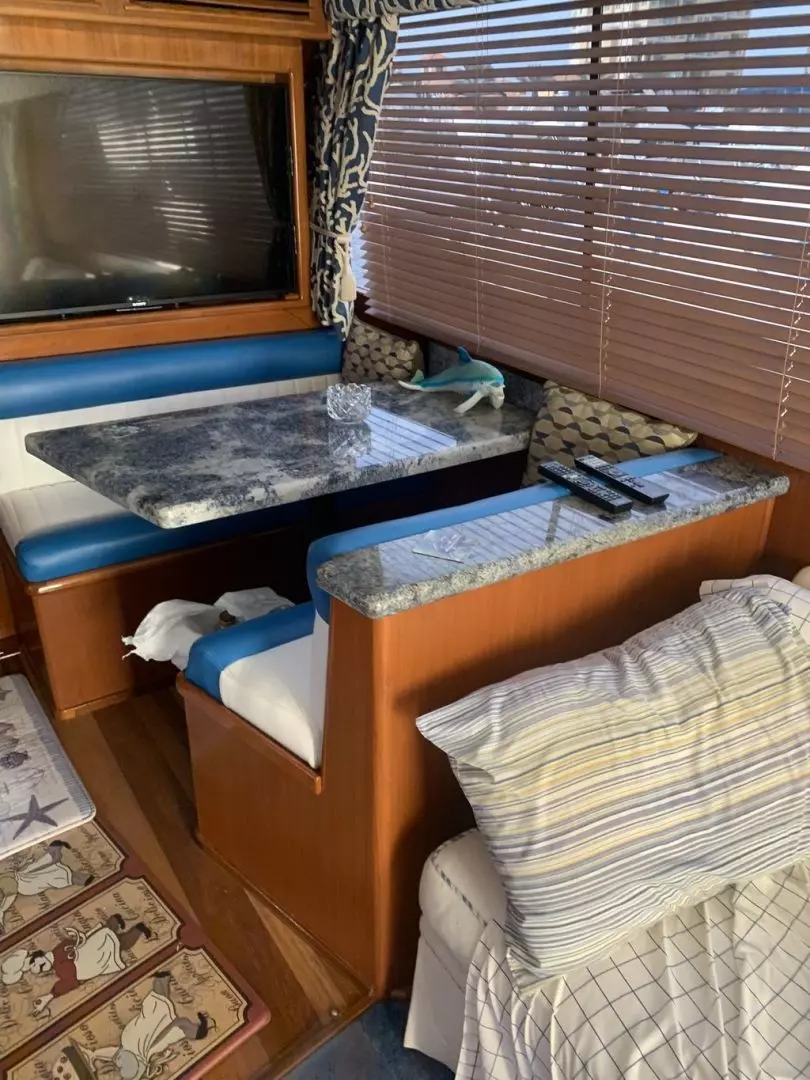 1985 Ocean Yachts Super Sport - Image 28