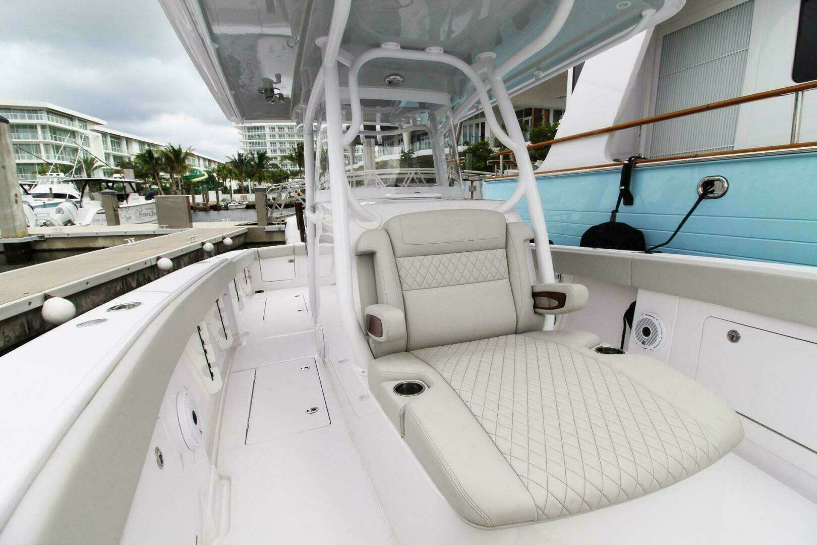 2024 Jupiter 34 HFS - Image 15