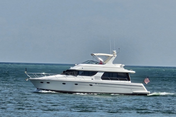 1999 Carver 530 Voyager