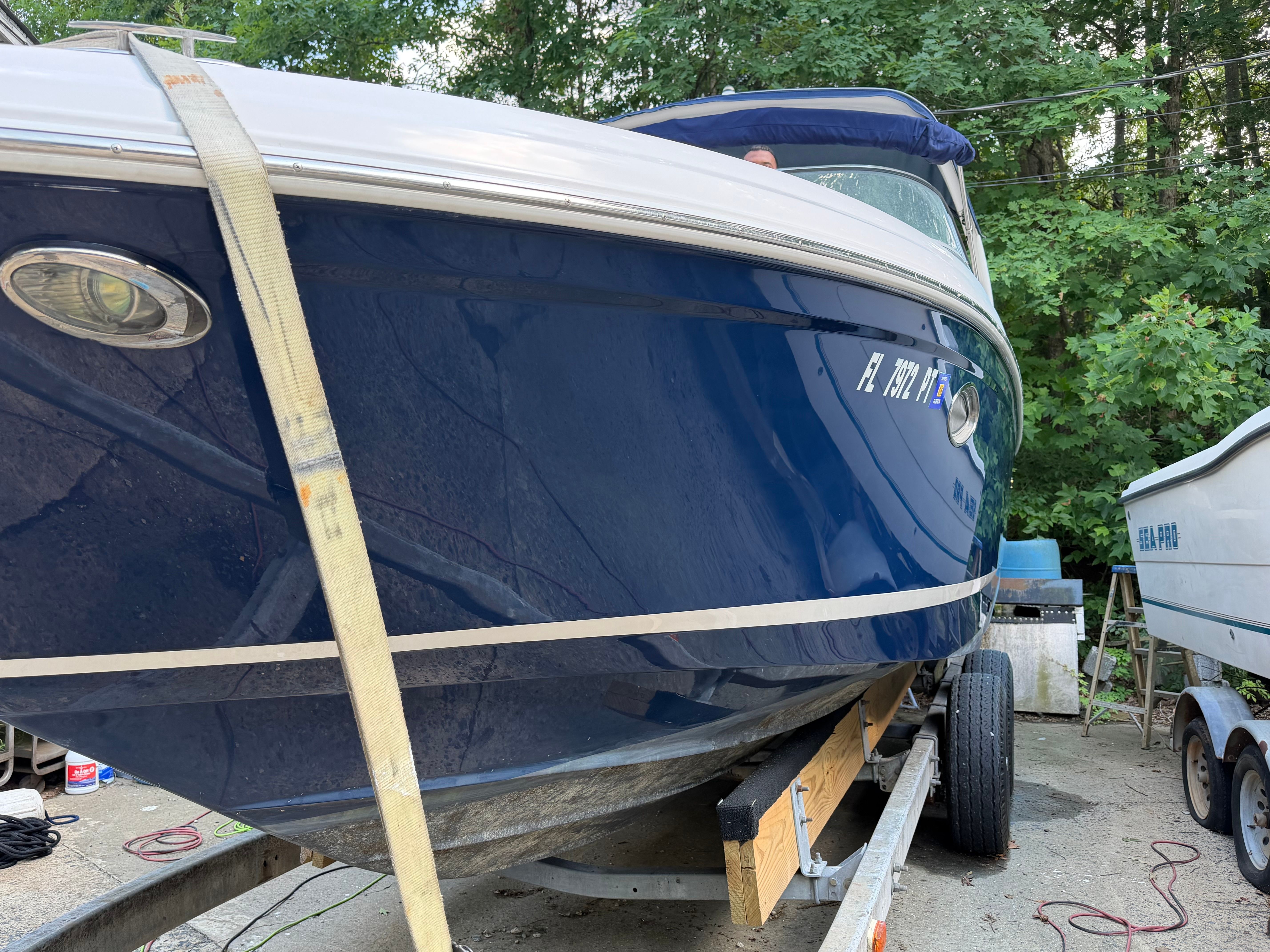 2011 Regal 2750 Cuddy