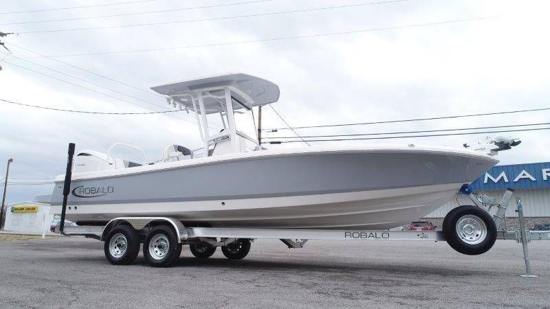 2026 Robalo 246 Cayman - 21