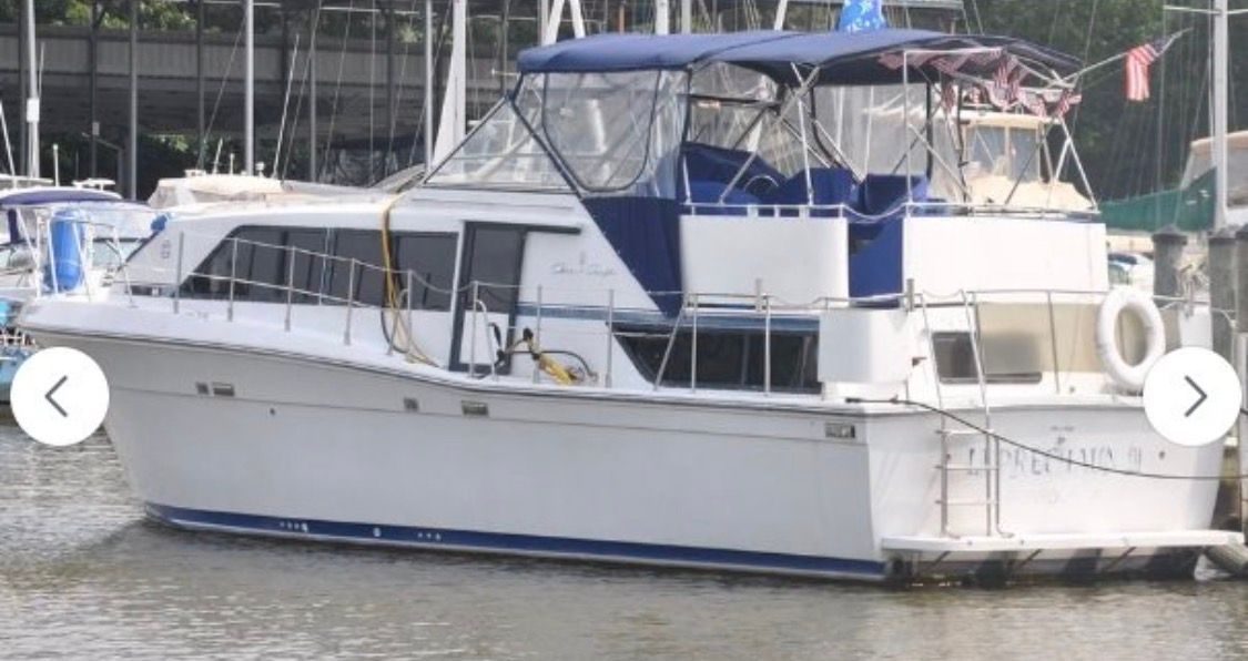 1988 Chris-Craft 381 Catalina