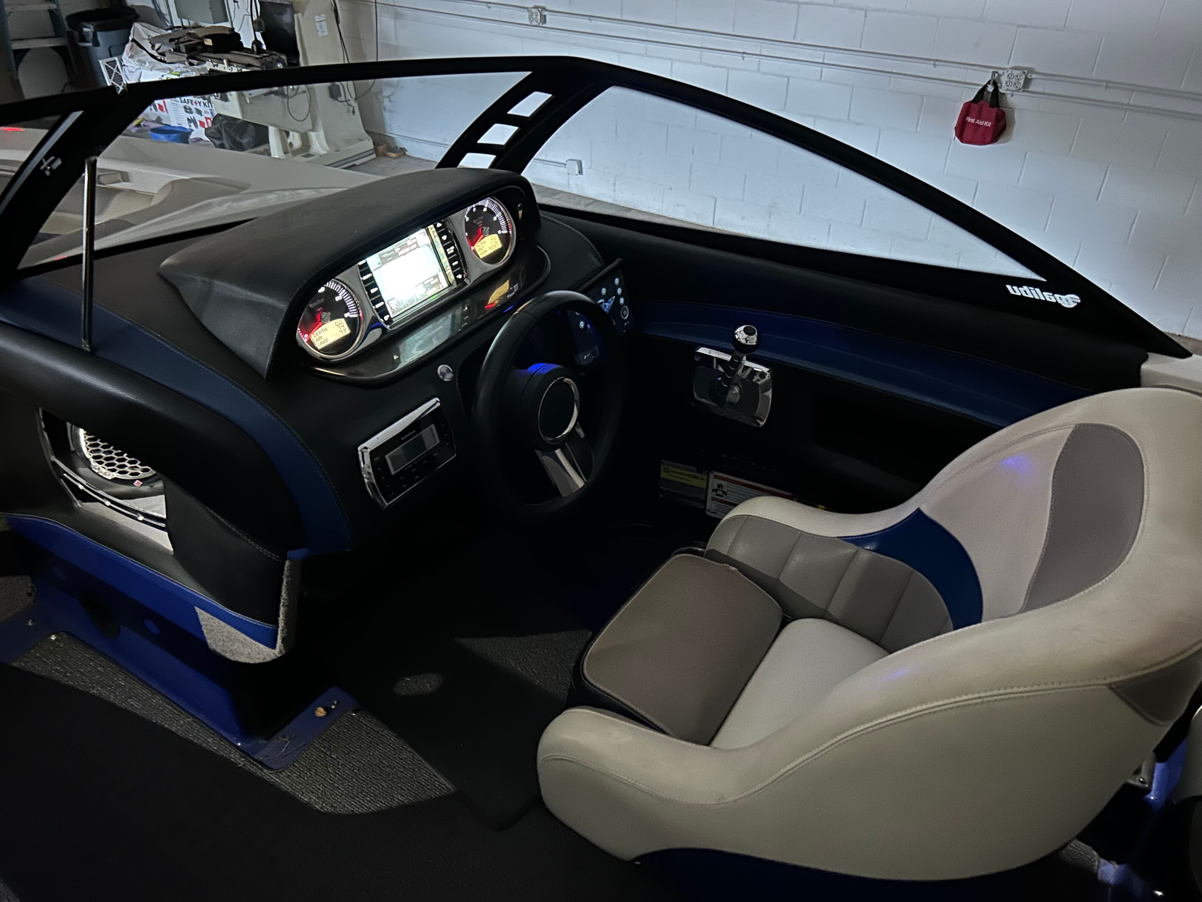 2013 MALIBU 22 MXZ - Image 34