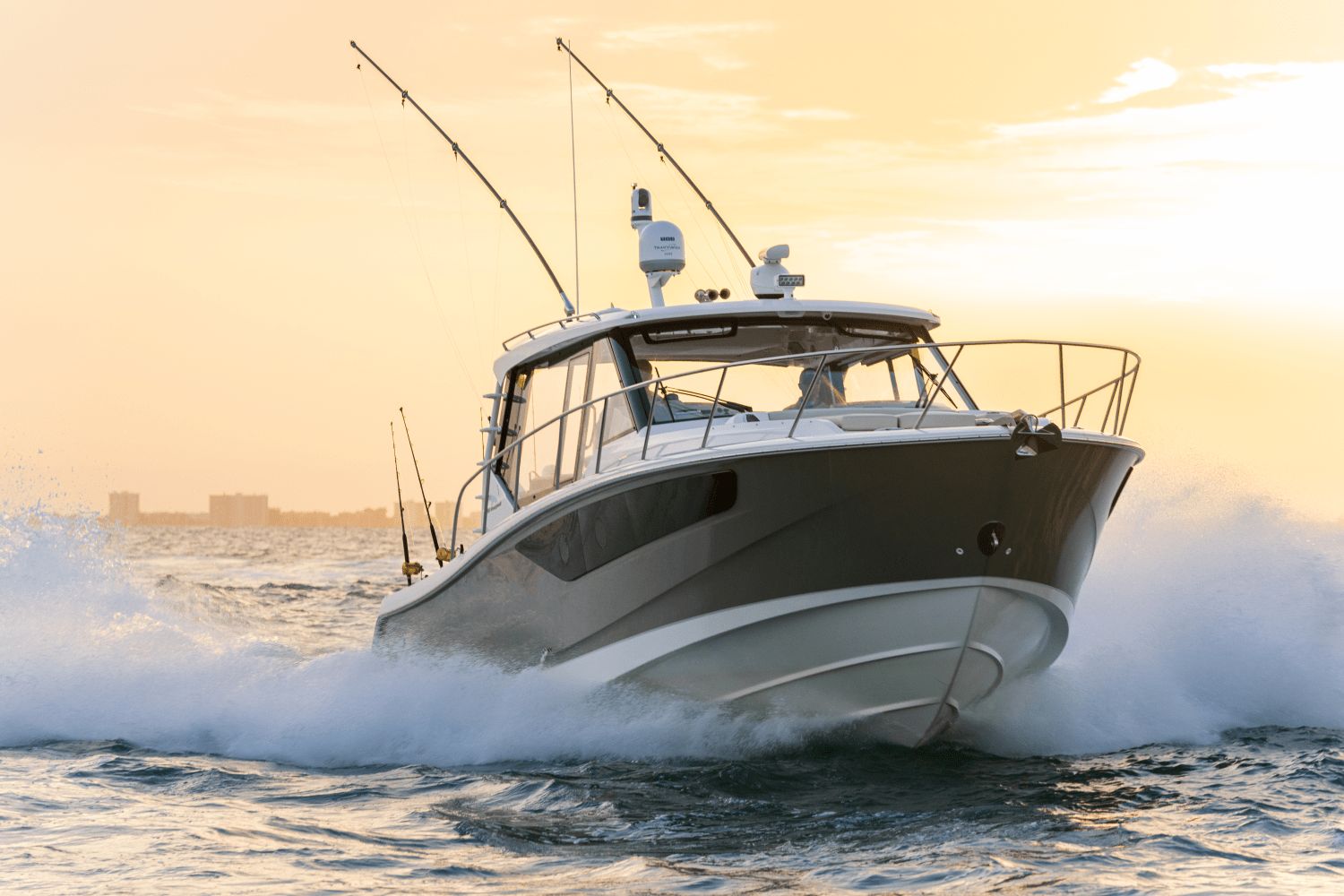 2025 Boston Whaler 405 Conquest - 33