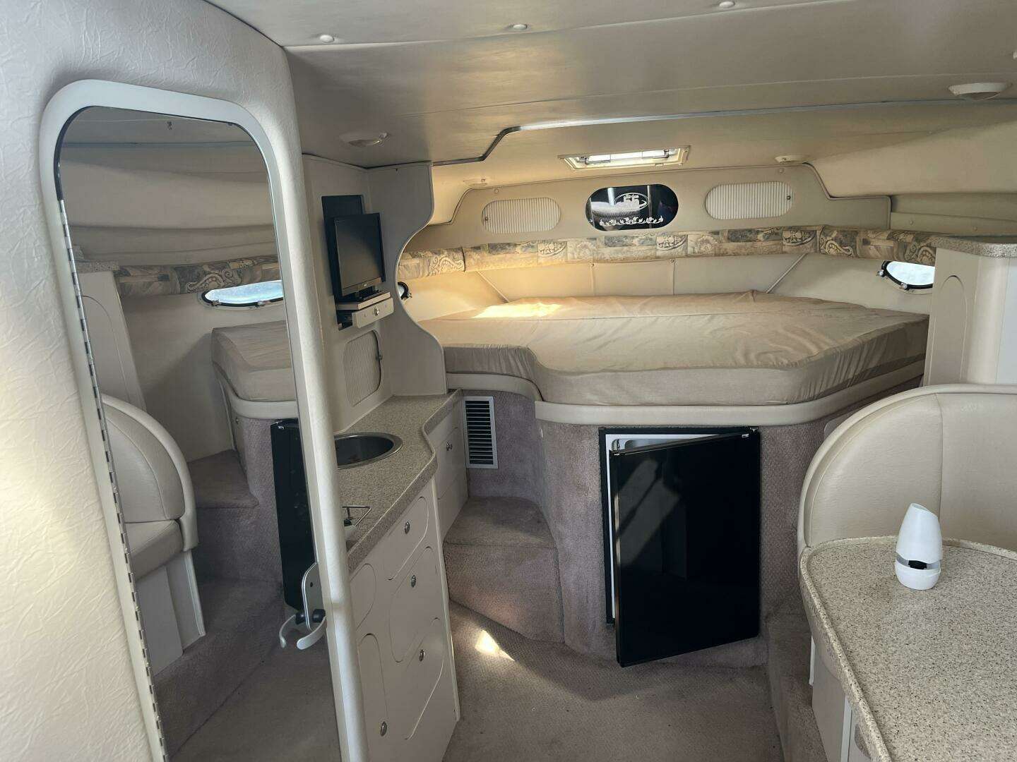 2000 Rinker Fiesta Vee 340 - Image 29