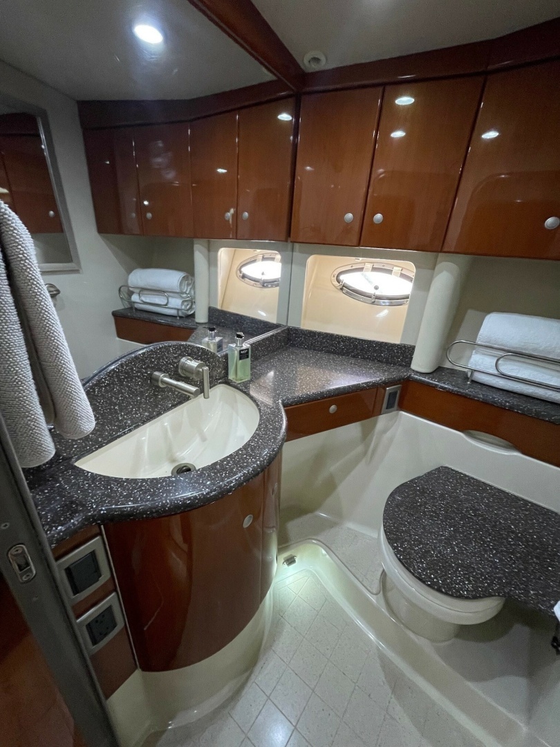 2008 Formula 45 Yacht - Image 28