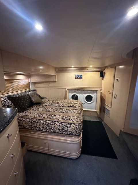 1999 Carver 53 Voyager - 7