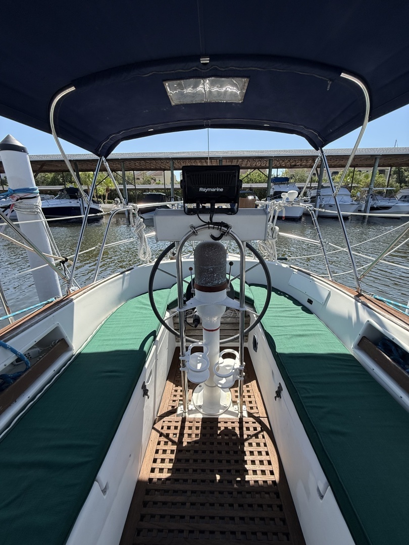 1987 Pacific Seacraft — - Image 18