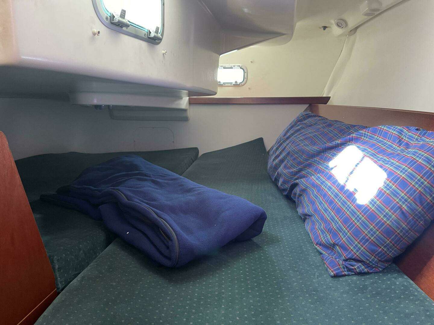 2000 Beneteau 311 - Image 14
