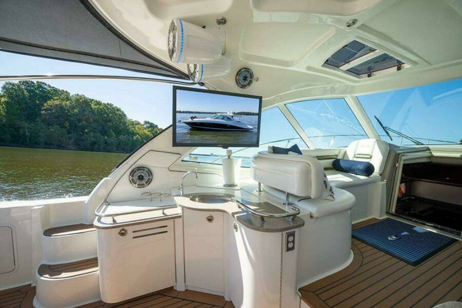 2007 Sea Ray 48 Sundancer - Image 16