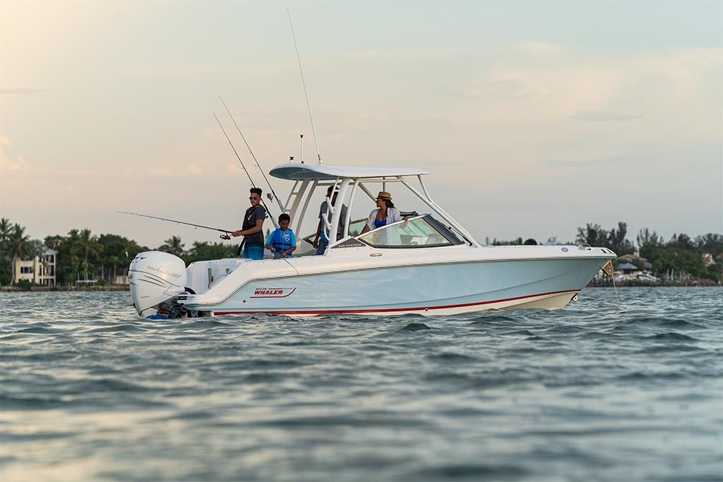 2023-Boston-Whaler-240-Vantage-MarineMax