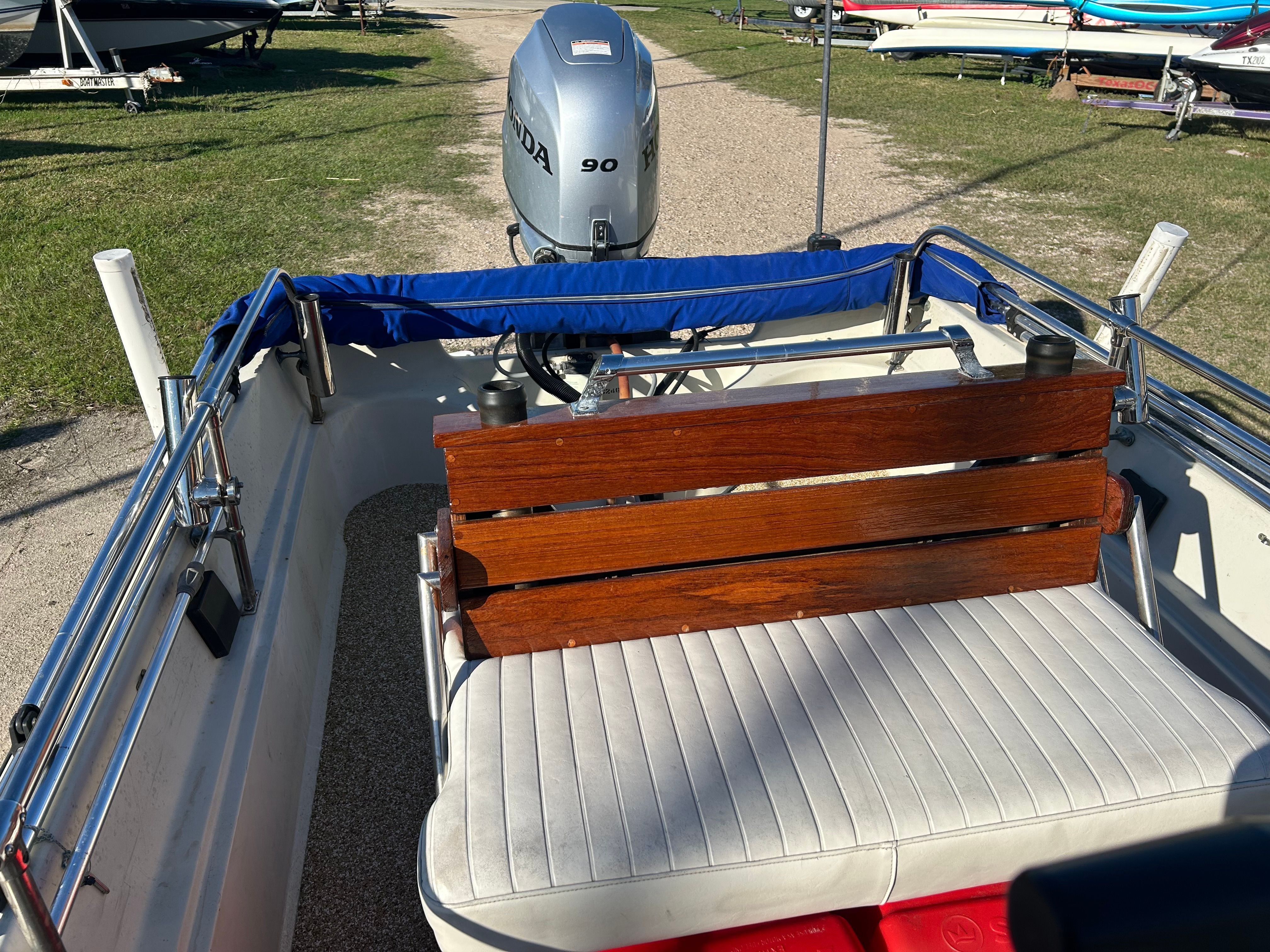 1985 Boston Whaler 17 Montauk - 7