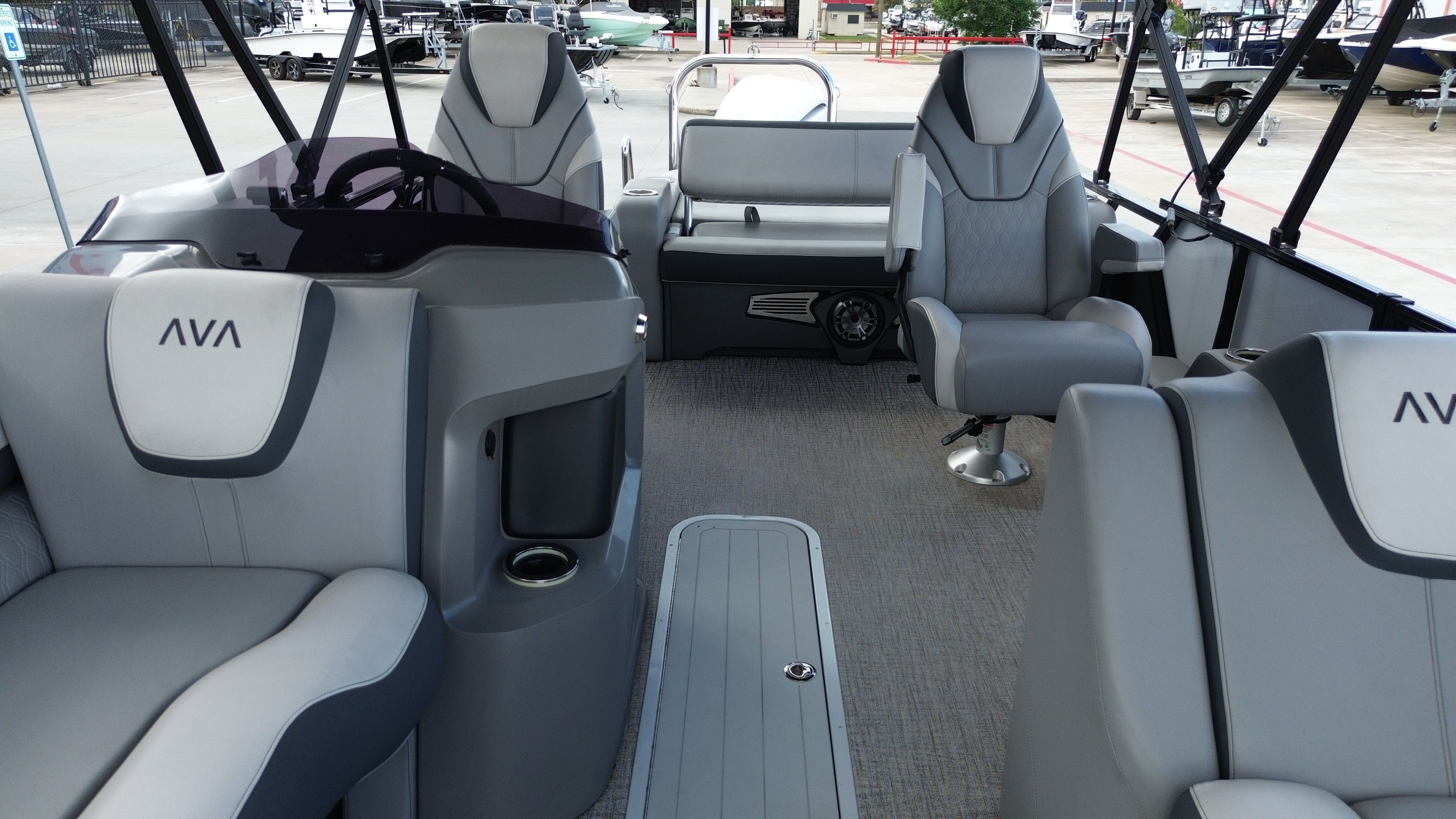 2025 Avalon LSZ Versatile Rear Bench - 23' - 20