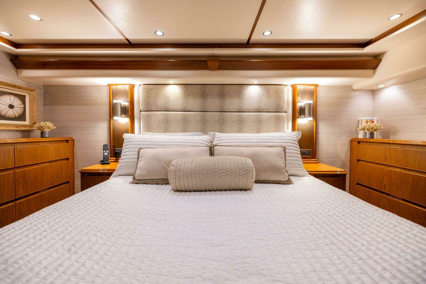 2011 Viking 70 Convertible - Image 56