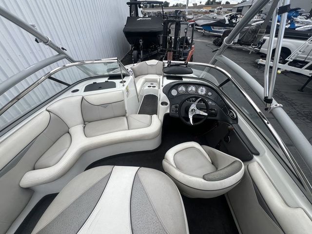 2008 Tigé 22i - 13