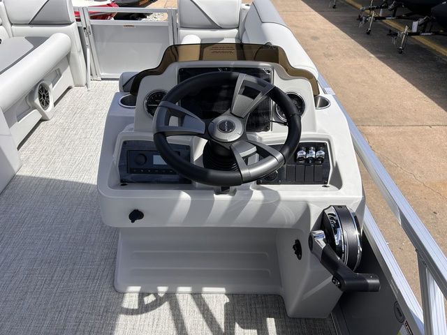 2025 Avalon Venture Cruise Rear Bench 21 FT - 11