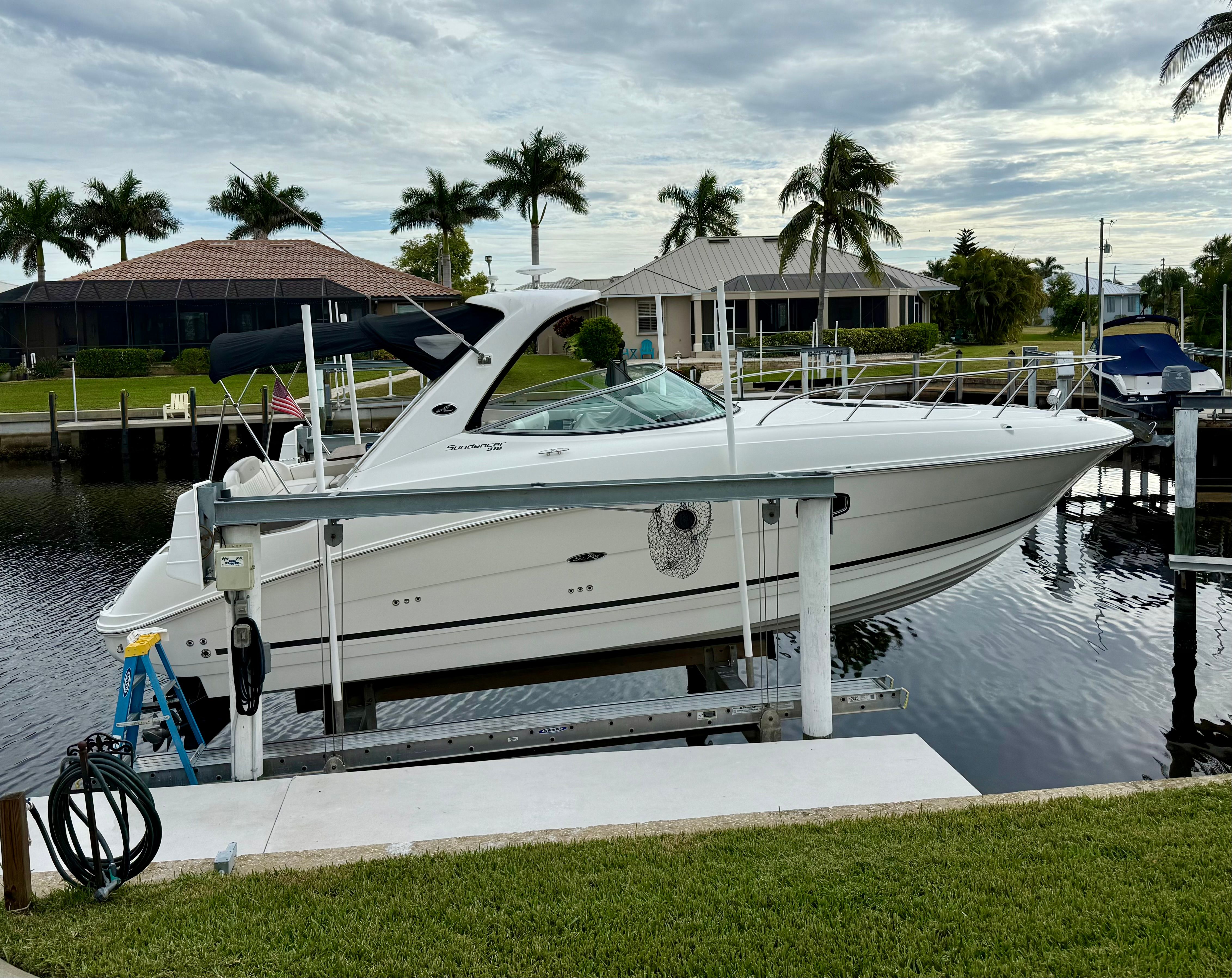 2010 Sea Ray Sundancer 310
