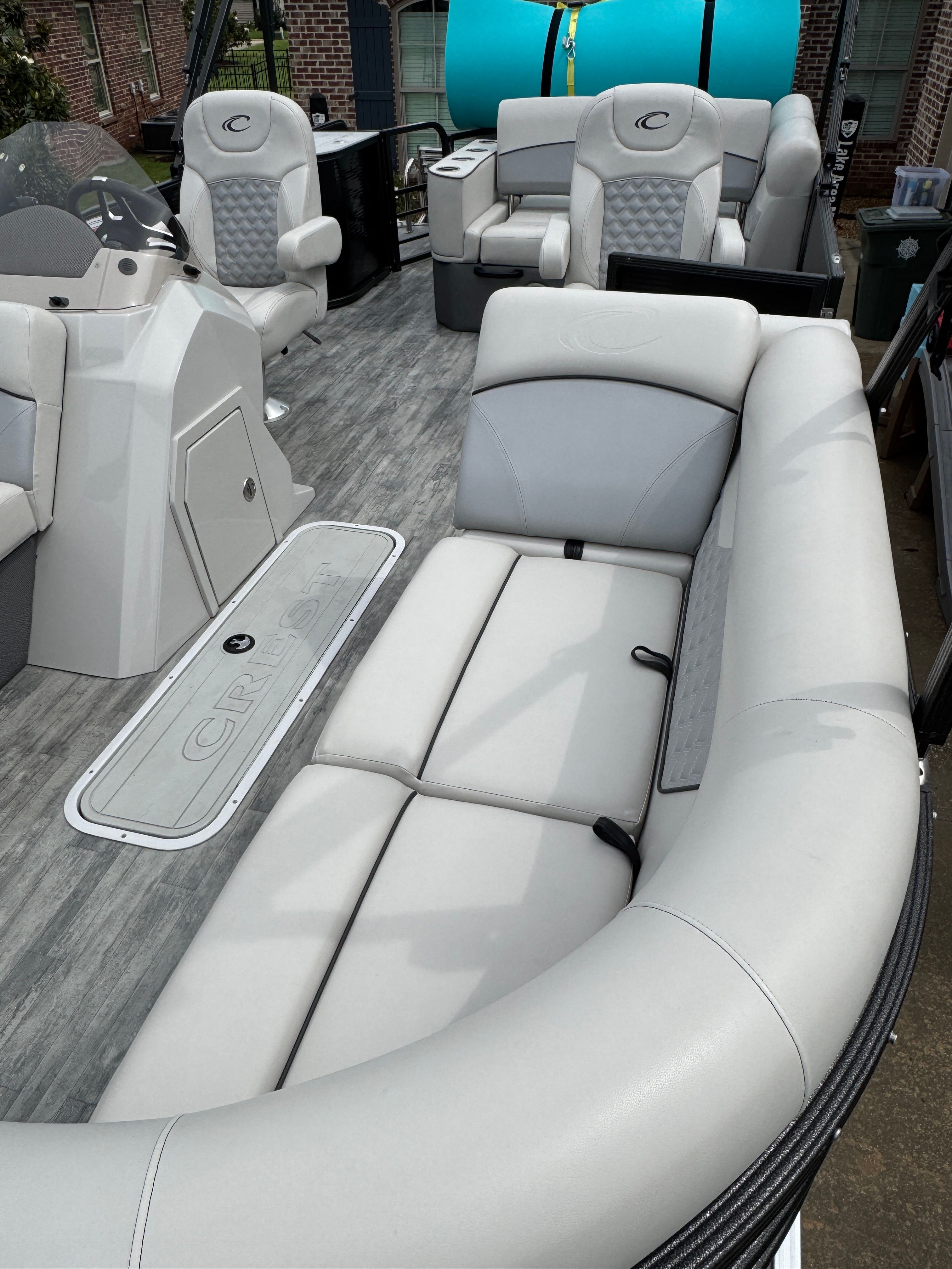 Interior of a 2022 Crest Classic DLX 220 pontoon boat.