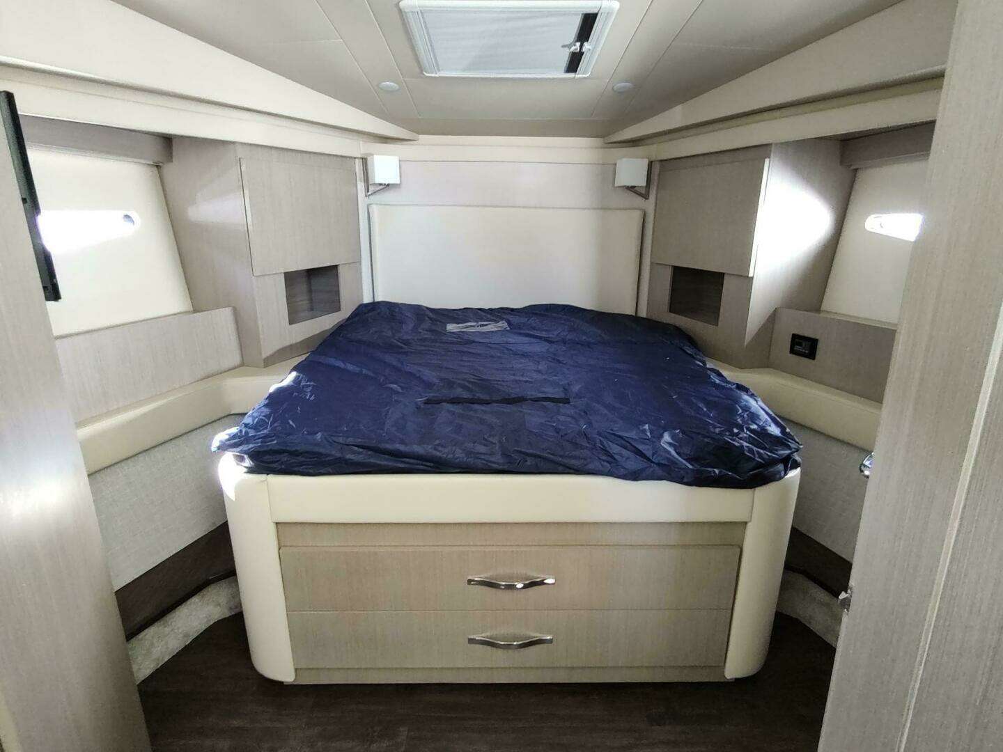2021 Regal 42 Fly - Image 59