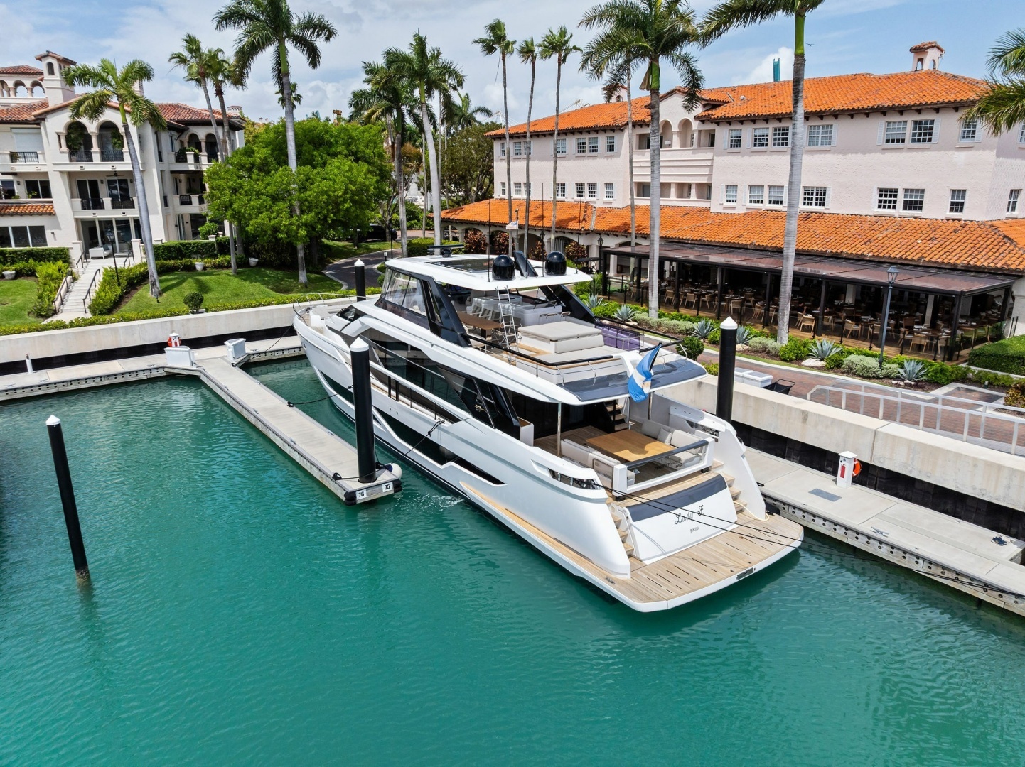 2023 Ferretti Yachts 860 - Image 6